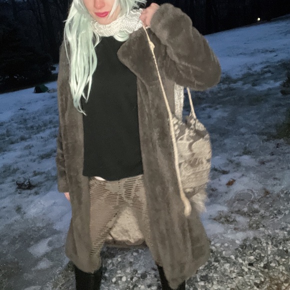 - 💯👏🏼  fuzzy teddy coat - Picture 7 of 17